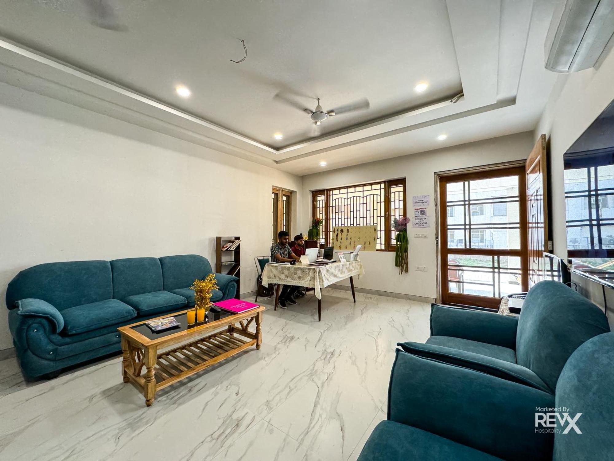 Guru Sadan A Luxe Stay Ayodhya Exteriör bild