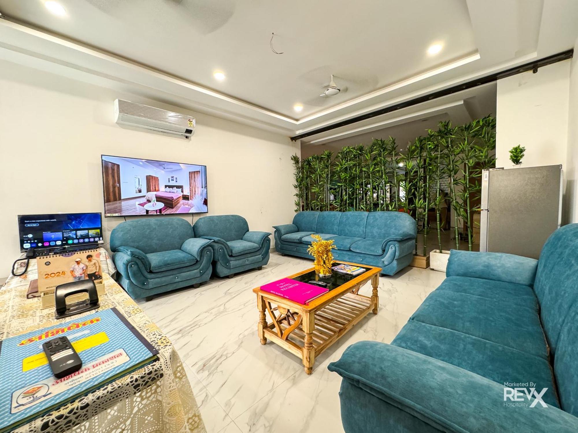 Guru Sadan A Luxe Stay Ayodhya Exteriör bild
