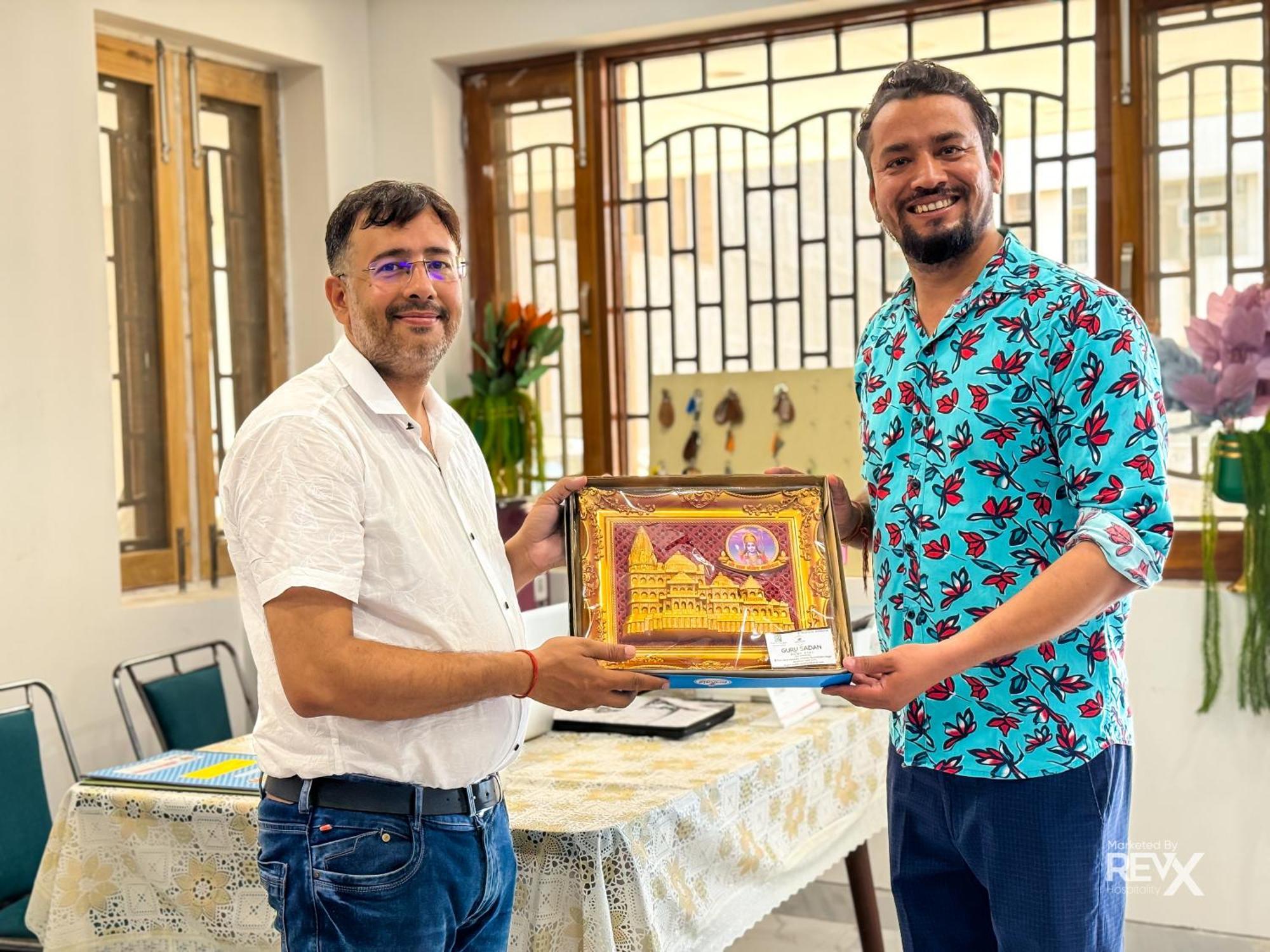 Guru Sadan A Luxe Stay Ayodhya Exteriör bild